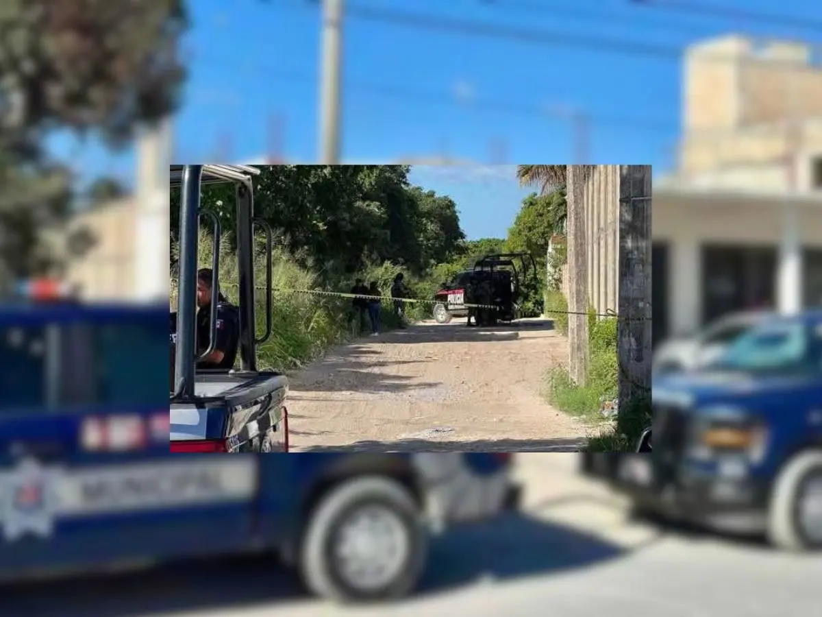 Amplia movilización de autoridades se registró la jornada de ayer en una avenida de Cancún  por el hallazgo de una bolsa que contenía restos humanos.- Fuente El Policiaco Quintana Roo