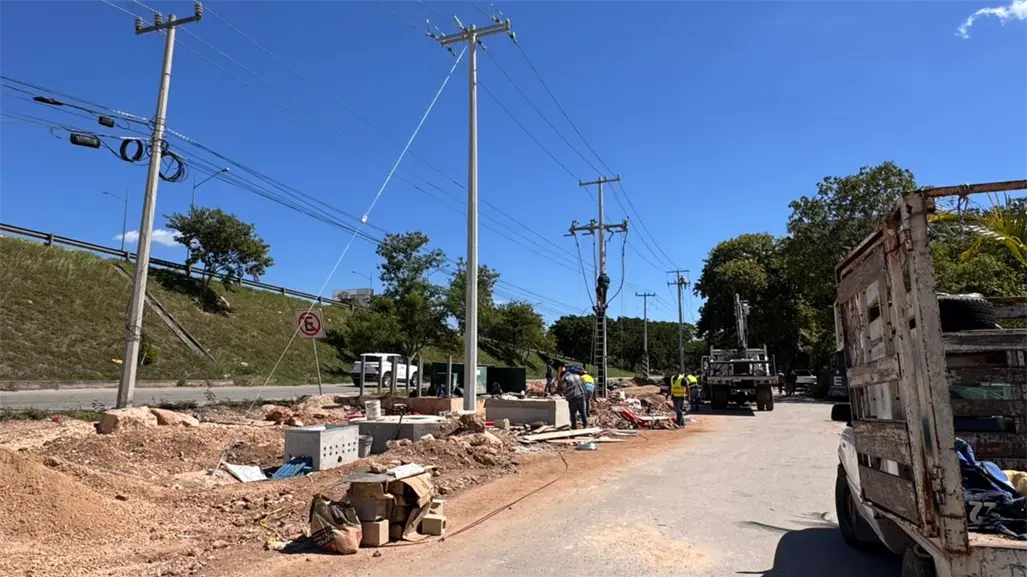 Negocios de la zona de City Center enfrentan apagones temporales debido a los trabajos de infraestructura vial.