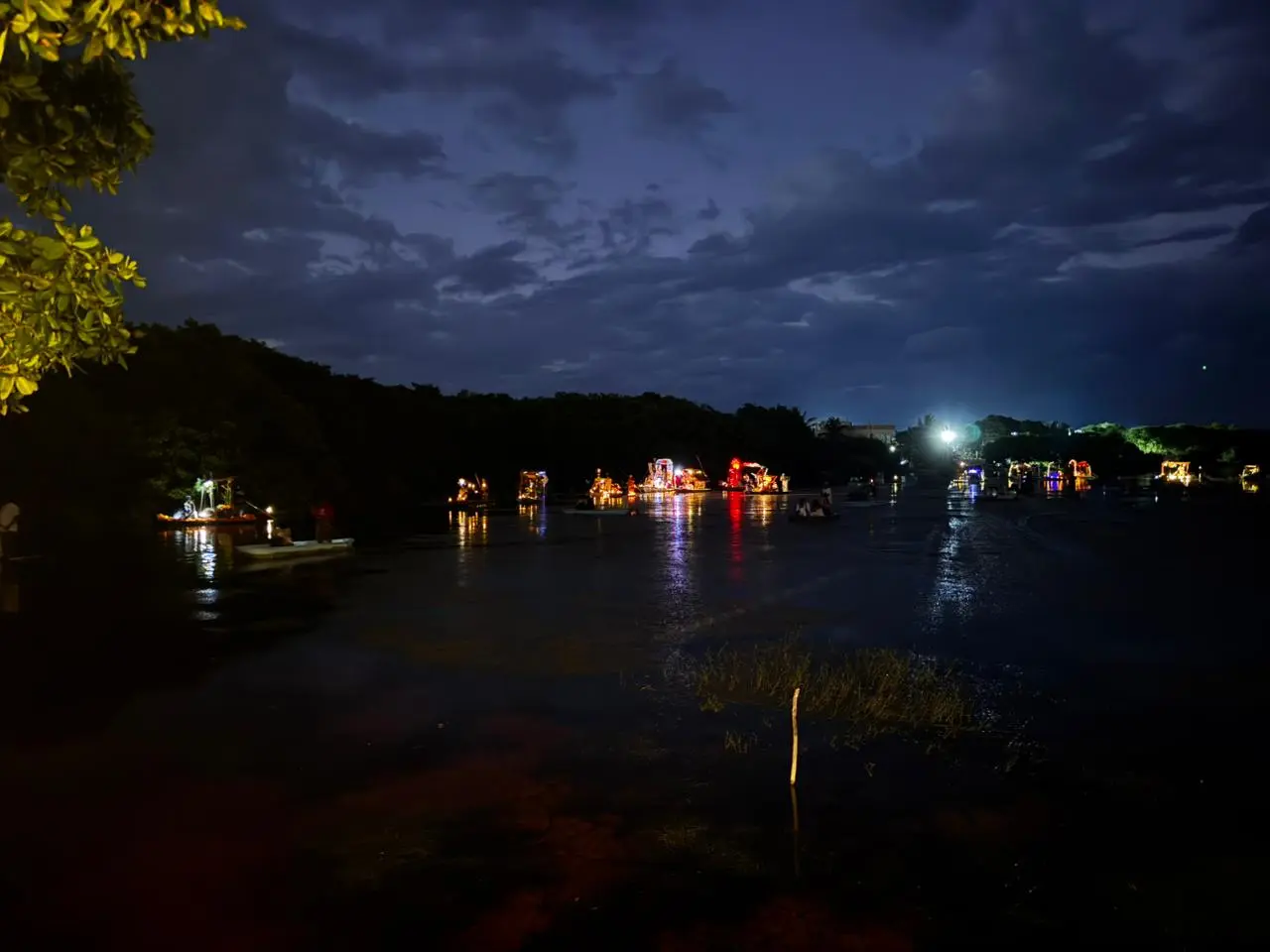 Festival de las Ánimas 2025 en Sisal: tradición, cultura y magia en chalanas sobre el mar