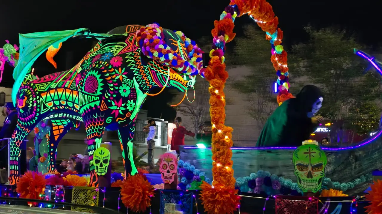 FOTOS | Así deslumbró el Desfile del Festival Muuki 2025 en Durango