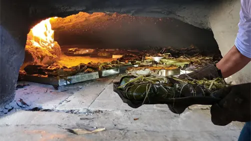 Esto costará hornear un mucbipollo en una panadería en Yucatán: aumentan 10% sus precios Esto costará hornear un mucbipollo en una panadería en Yucatán: aumentan 10% sus precios