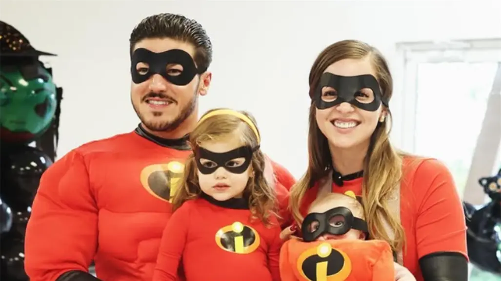 La familia García Rodríguez se transforma en "Los Increíbles" y conquistan Halloween en Nuevo León