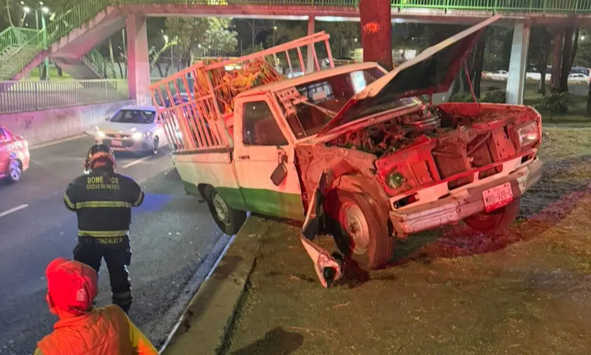 Accidente en automóvil en Viaducto, Ciudad de México | Foto: Ramón Ramírez