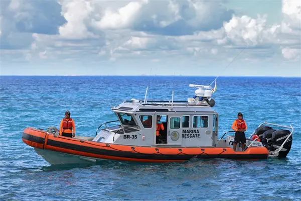 Marina rescata a víctimas de explotación infantil en Sinaloa; eran trasladados en barco Marina rescata a víctimas de explotación infantil en Sinaloa; eran trasladados en barco