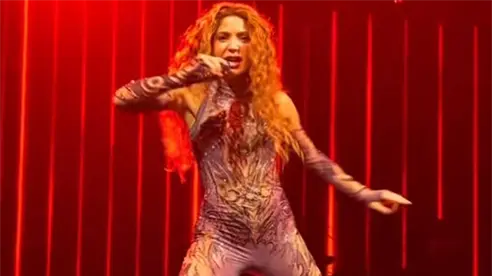 Talento de TelevisaUnivision disfruta show privado de Shakira Talento de TelevisaUnivision disfruta show privado de Shakira