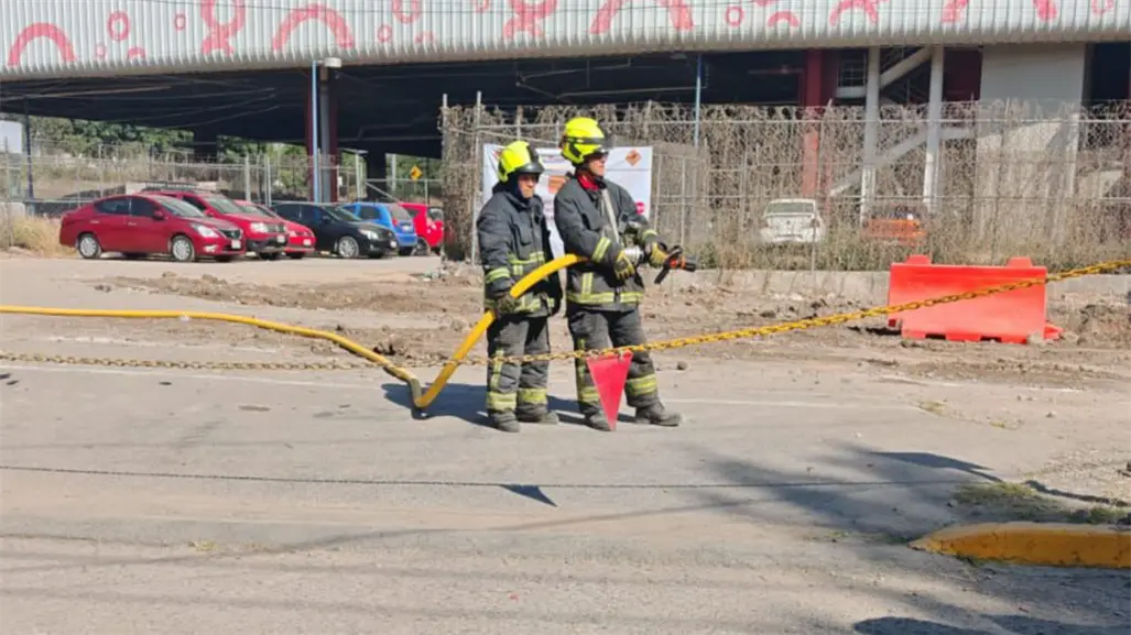Tren suburbano es cerrado en su tramo de Edomex por fuga de gas natural en un ducto cercano