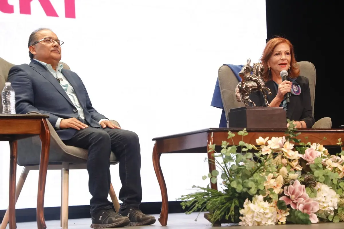 El evento fue encabezado por el alcalde Andrés Mijes, quien destacó la importancia de fomentar la cultura y los valores humanistas. Foto: Gobierno de Escobedo.