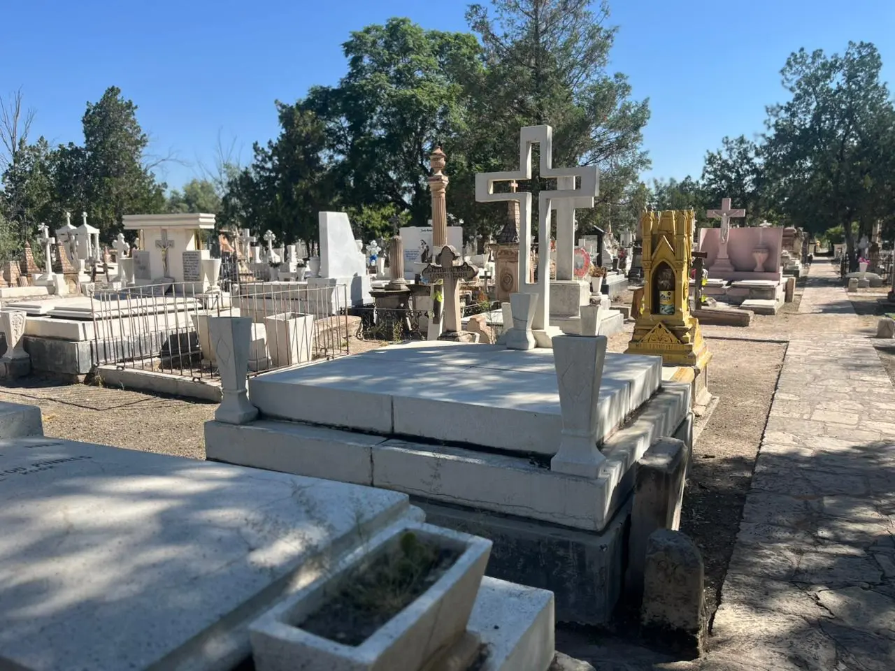 Panteón de Oriente, Durango | Foto: Jesús Carrillo