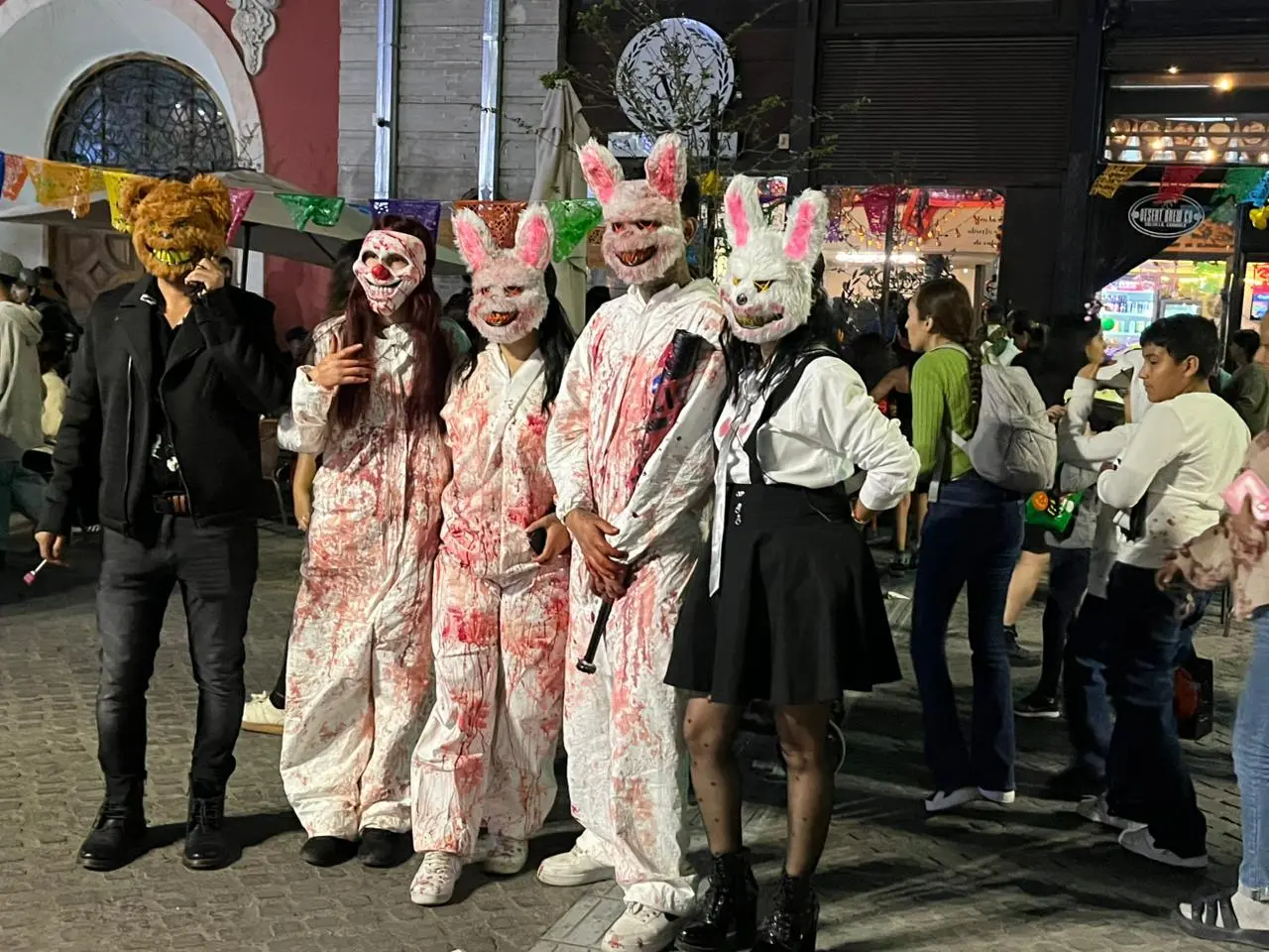 Los jóvenes se divirtieron en esta noche de Halloween en Saltillo. (Fotografía: Leslie Delgado)