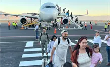Así fue la llegada del primer vuelo Viva Aerobus del AIFA al Aeropuerto SLW en Saltillo