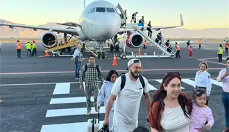 Así fue la llegada del primer vuelo Viva Aerobus del AIFA al Aeropuerto SLW en Saltillo