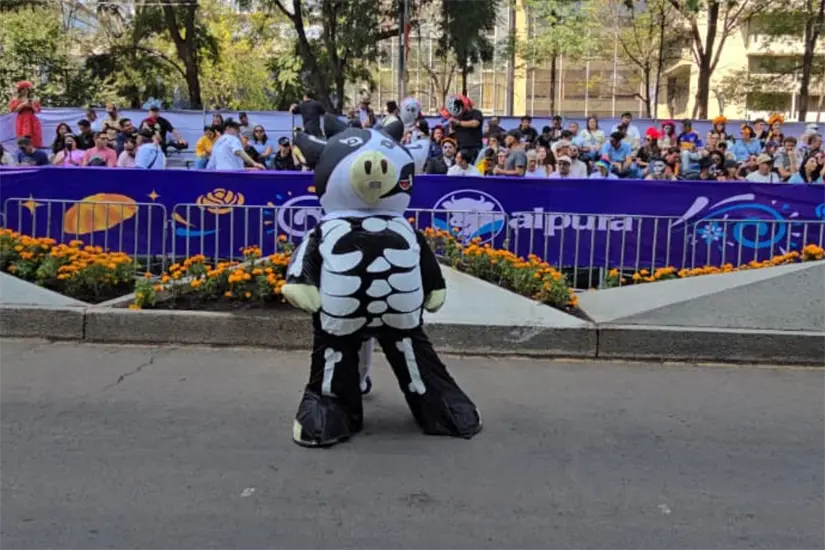 Alpura presente en el Desfile de Día de Muertos en la CDMX. Foto: Mario Flores
