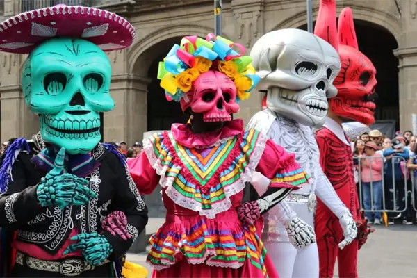 FOTOS | Así se vive el desfile de Día de Muertos 2025 en CDMX