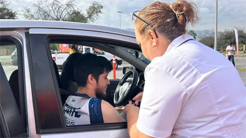 Drive Thru de vacunación en Monterrey: rápido, seguro y sin bajarte del auto, ¿en dónde están ubicados?