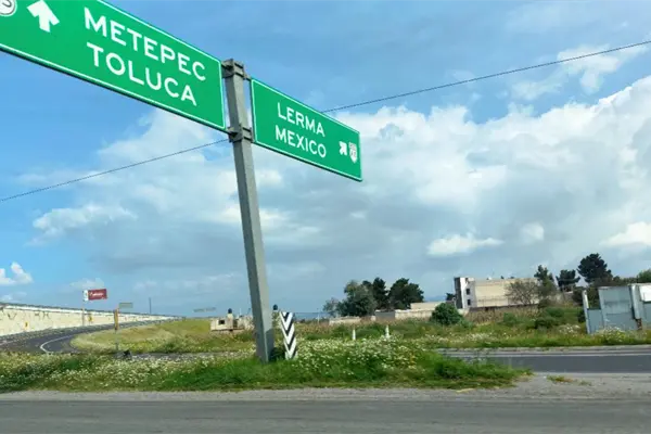 Reanudan circulación en el tramo Lerma-Tenango luego de cierre temporal por fuertes lluvias Reanudan circulación en el tramo Lerma-Tenango luego de cierre temporal por fuertes lluvias