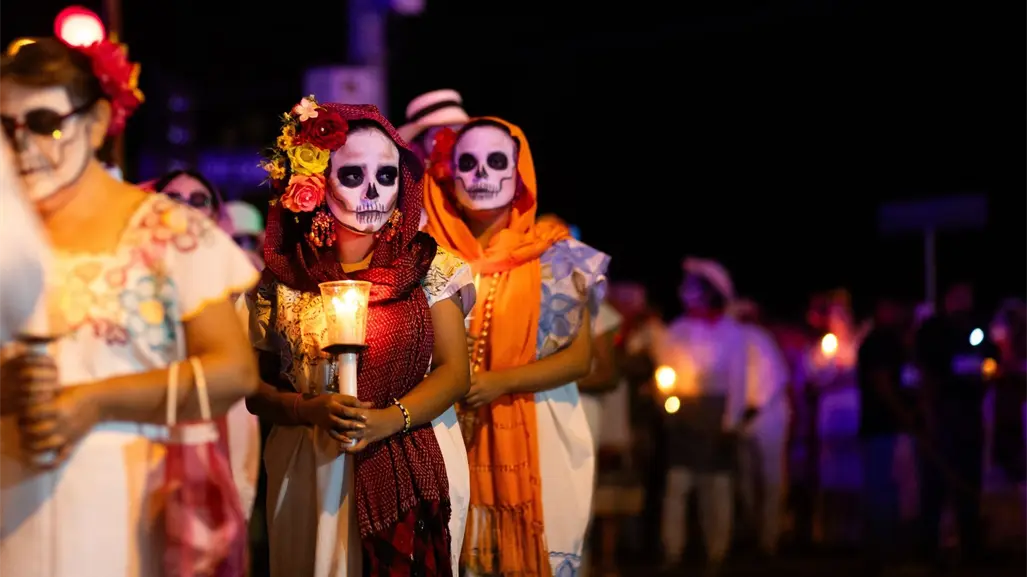 Paseo de las Ánimas 2025: entre velas, flores y recuerdos: Mérida revive sus tradiciones en el Paseo de las Ánimas 2025