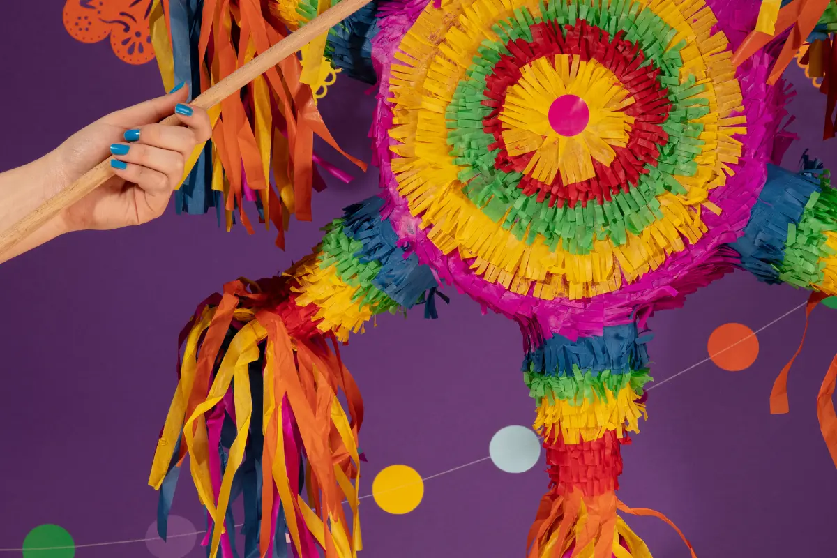 DIF Altamira abre inscripciones para el taller de piñatas navideñas; aprovecha esta oportunidad para aprender y emprender.