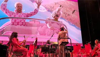 Barbie conquista la Macroplaza de Monterrey con música, cine y mucho rosa