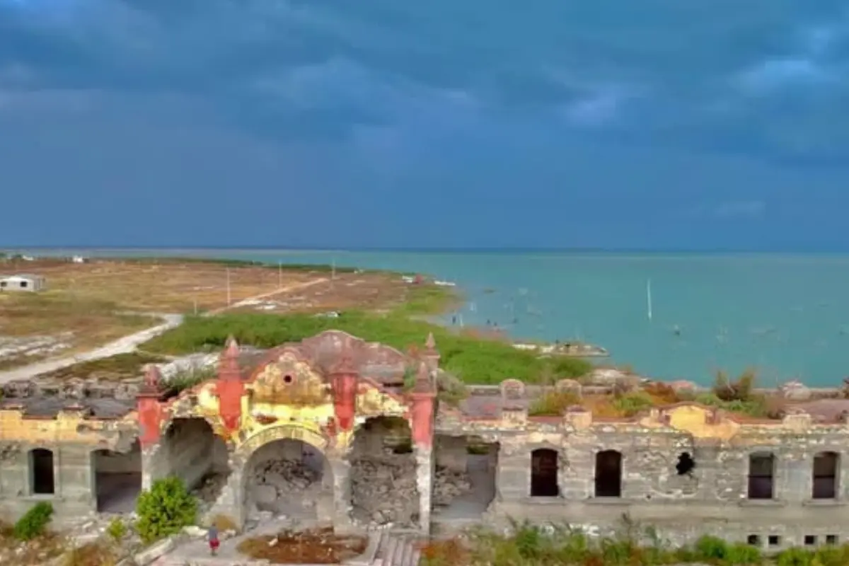 Conoce la historia del pueblo La Villa en Tamaulipas, sumergido bajo el agua desde 1970 por la presa Vicente Guerrero.