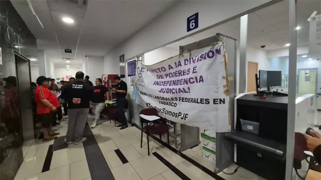 Protestan empleados del PJF en Tabasco