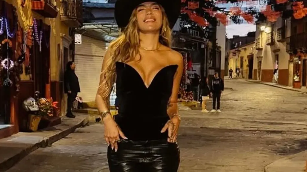 Karol G presenta el lanzamiento de su tequila en México