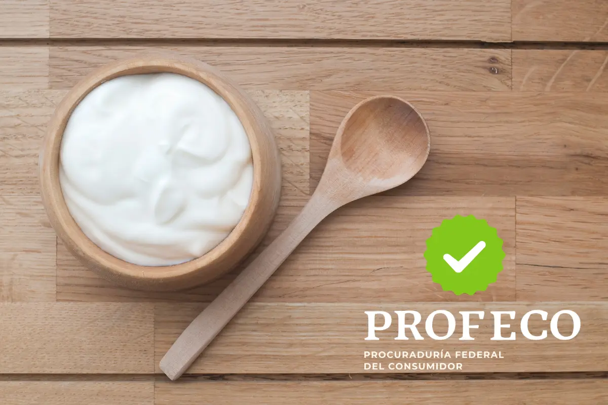 Profeco recomienda un yogur natural por debajo de los sesenta pesos que ofrece cero azúcares y gran valor nutricional. Foto: Canva