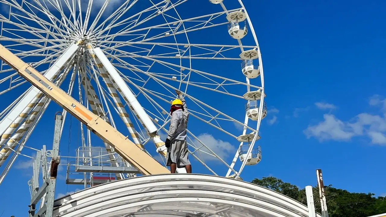 Personal de Protección Civil se encuentra en las inmediaciones del recinto ferial Foto: Cortesía