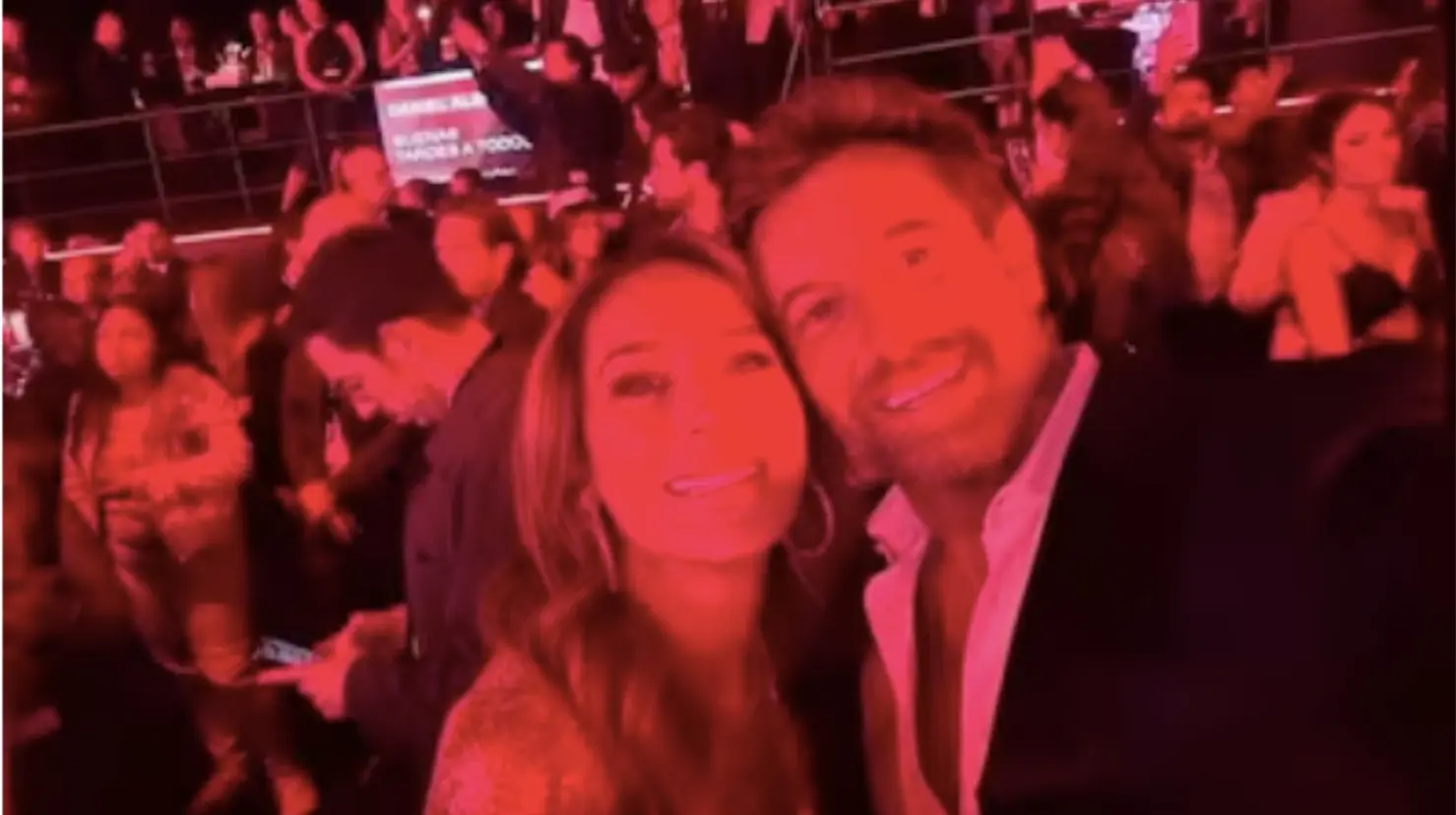 Geraldine Bazán y Gabriel Soto en el evento Upfront 2026 de TelevisaUnivision donde estuvo Shakira. Foto. Instagram @geraldinebazan.