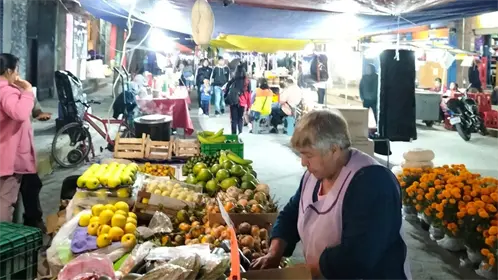 Matan a mujer por instalar puesto de calaveritas en Edoméx