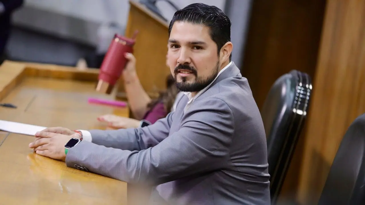 Diputado local del PRI Fernando Aguirre Foto: facebook Fernando Aguirre