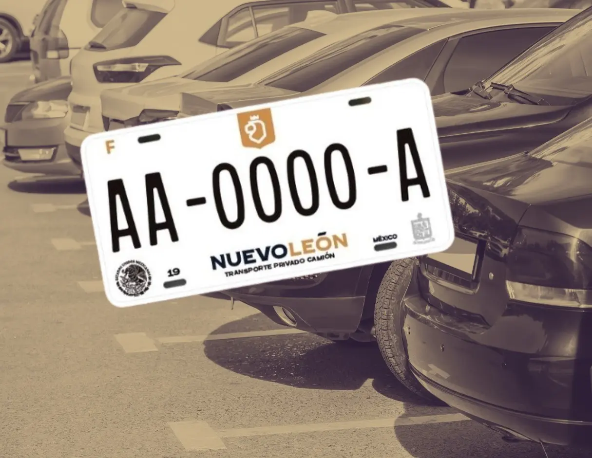 El proceso de cambio de placas foráneas vehiculares en Nuevo León inicia con un pre-registro en línea, donde se ingresan los datos del vehículo y del propietario. Foto: Canva.