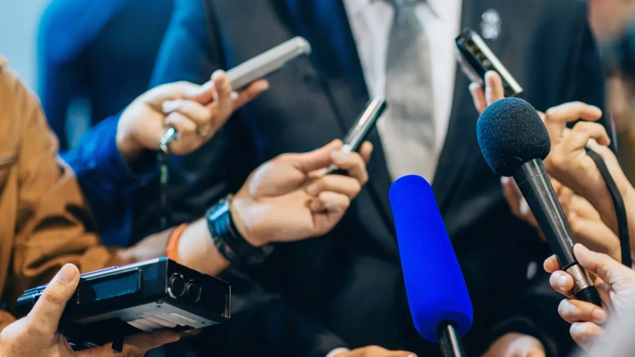 Edomex impulsa protocolo de protección a periodistas y defensores sociales. Foto: Canva