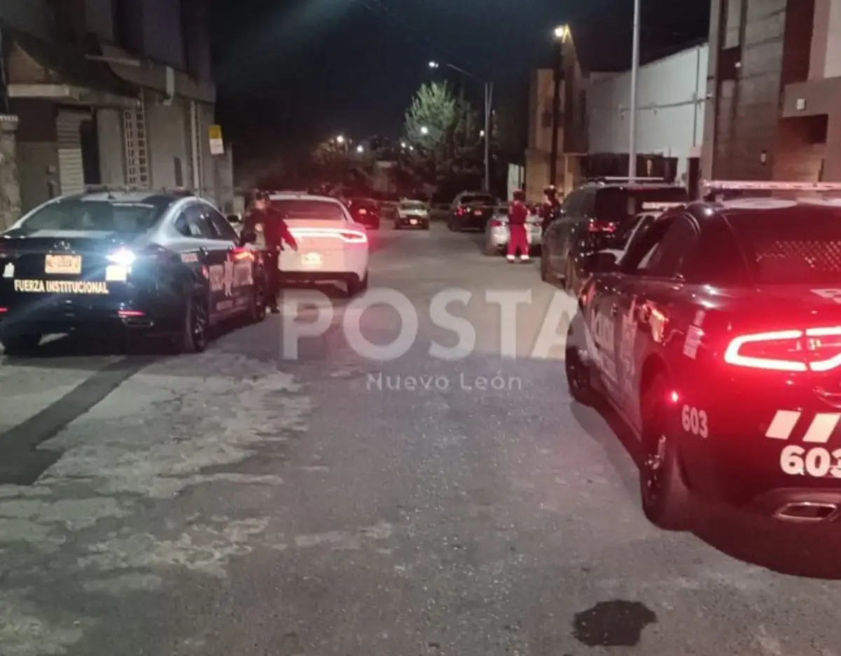 La zona permanece bajo investigación mientras se recaban evidencias sobre la persona atropellada. Foto: POSTA.