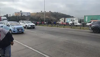 EN VIVO | Transportistas de Edomex realizan marcha en dirección al Zócalo de CDMX