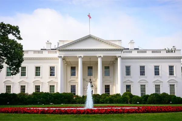 Senadores de Estados Unidos aprueban acuerdo provisional para poner fin al cierre gubernamental