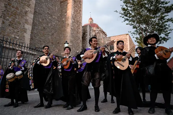 Música y leyendas llenarán las calles del Centro de Saltillo con nueva Callejoneada